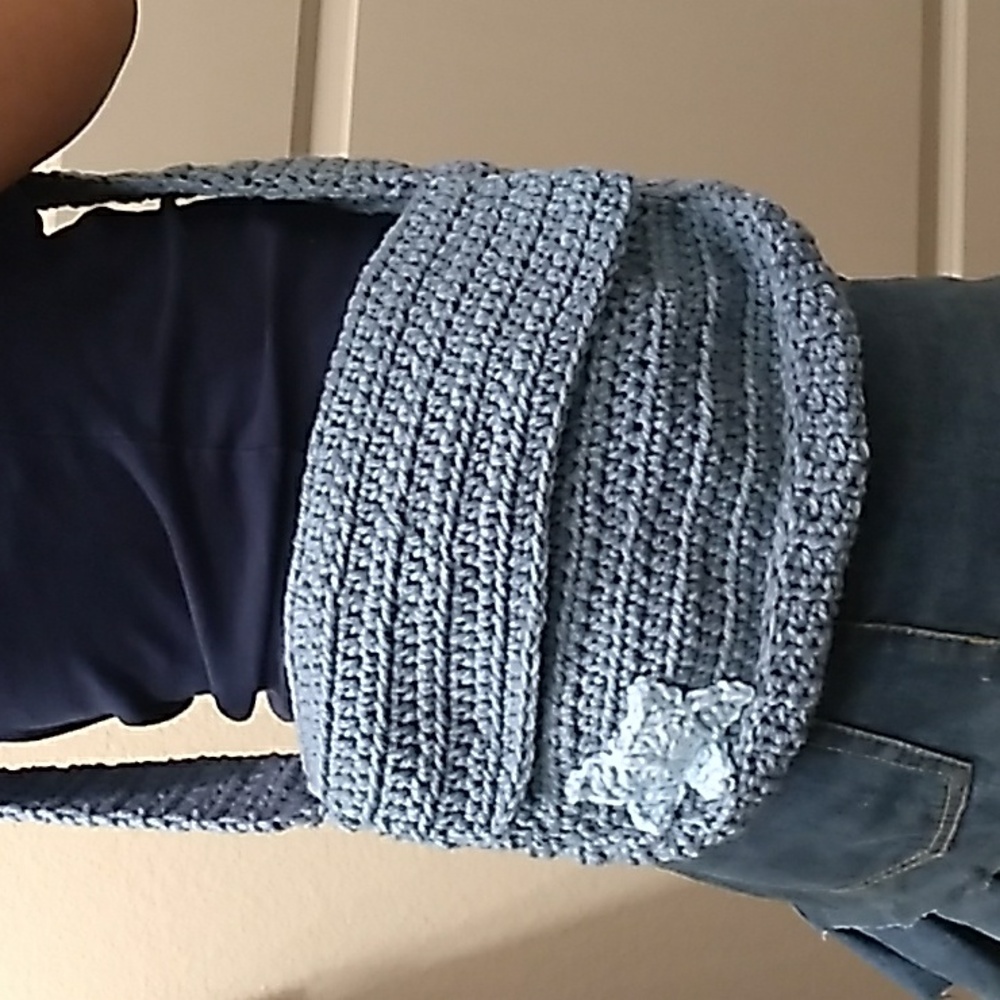 Handmade crochet star messenger bag - Picture 3 of 4